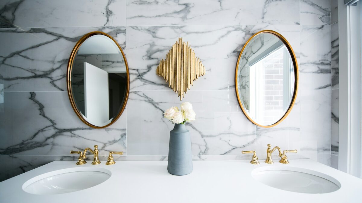 Creating a Stylish Bathroom That Works for the Whole Family