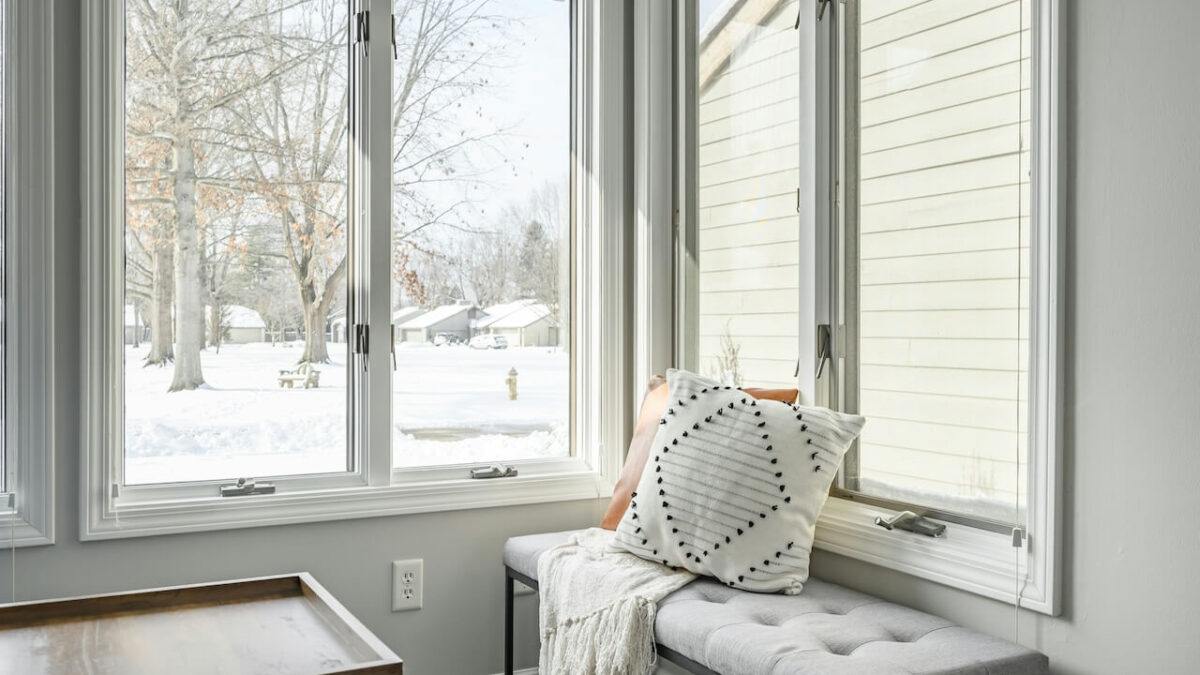Comparing Window Materials: What Works Best for Your Region 